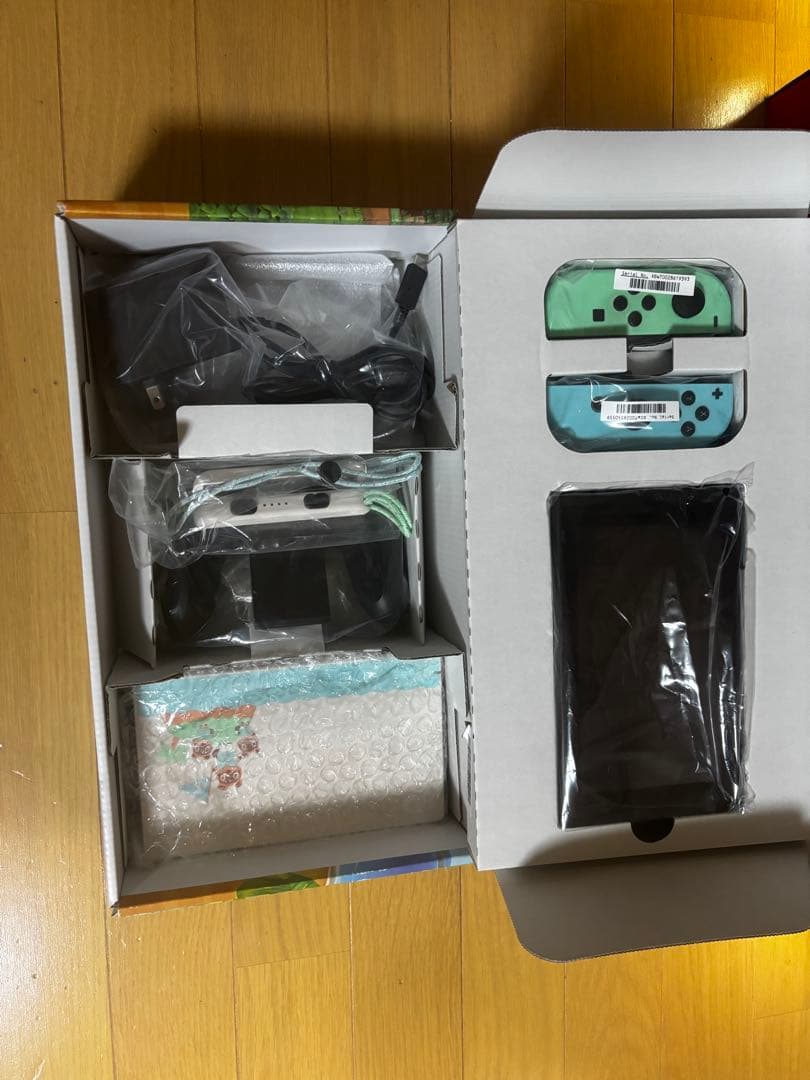 Nintendo Switch 本体　あつまれどうぶつの森デザイン