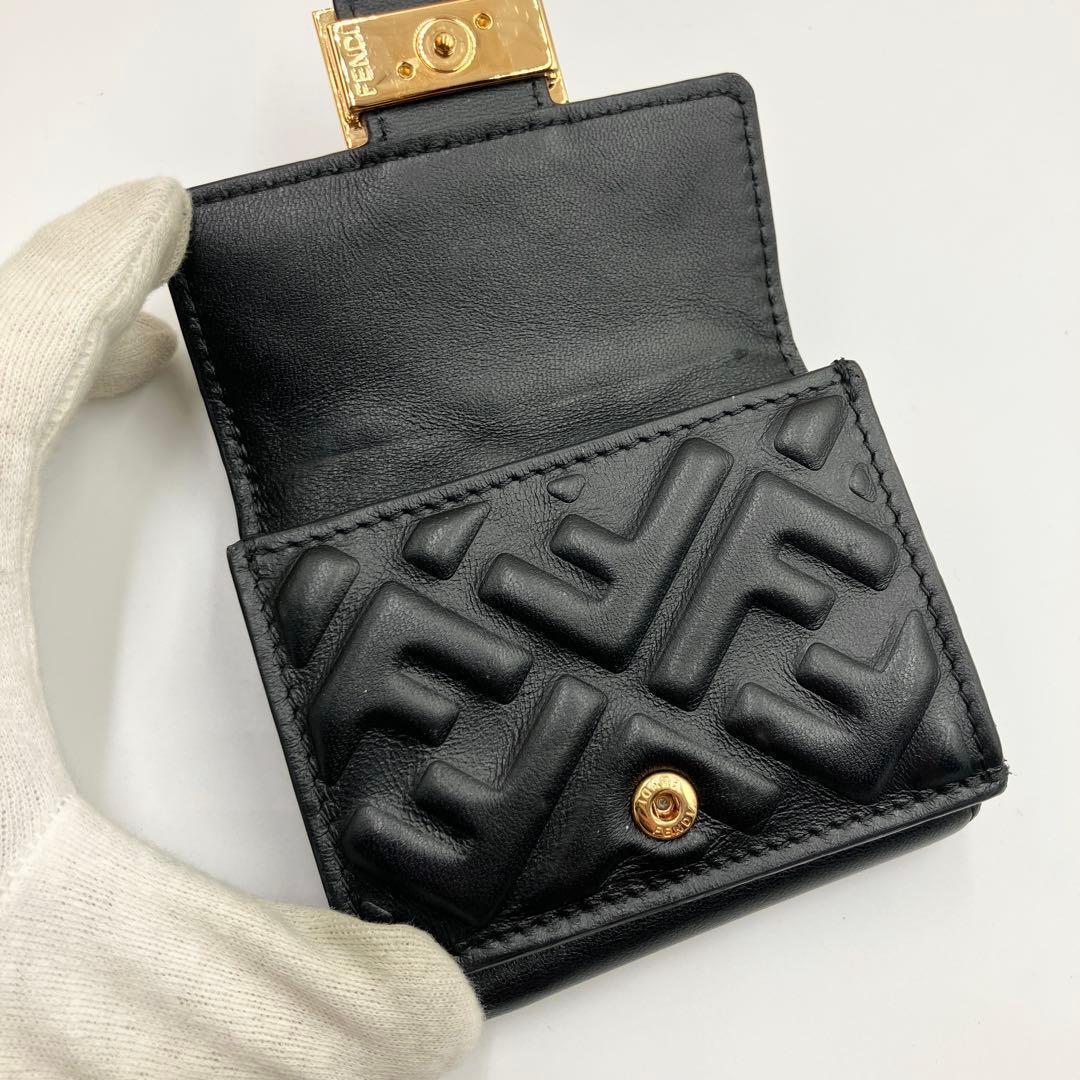 箱付き美品✨フェンディ　三つ折り財布　バゲットマイクロウォレット　黒　ズッカ