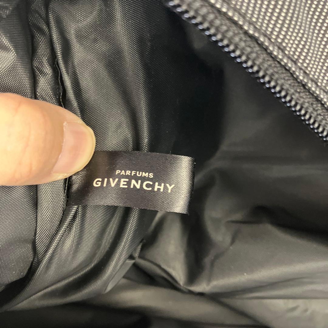 Givenchy　ジバンシィ　ボストンバッグ　ナイロン　4529