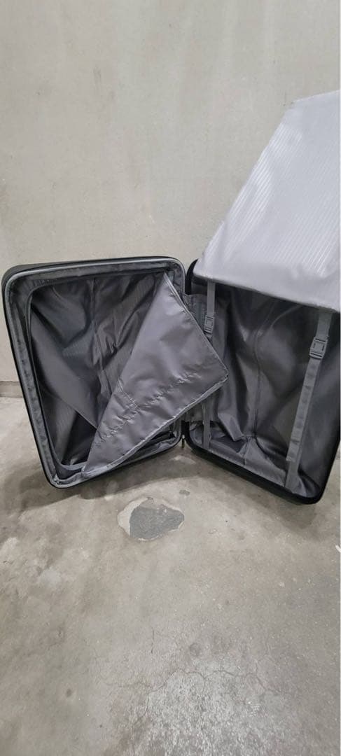 完売です‼︎ 新品　アマゾン　ベーシック　　Lサイズ　大容量　丈夫　軽量