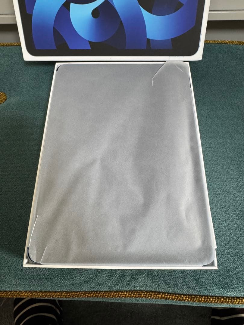 Apple iPad Air 5th 64GB ブルー美品