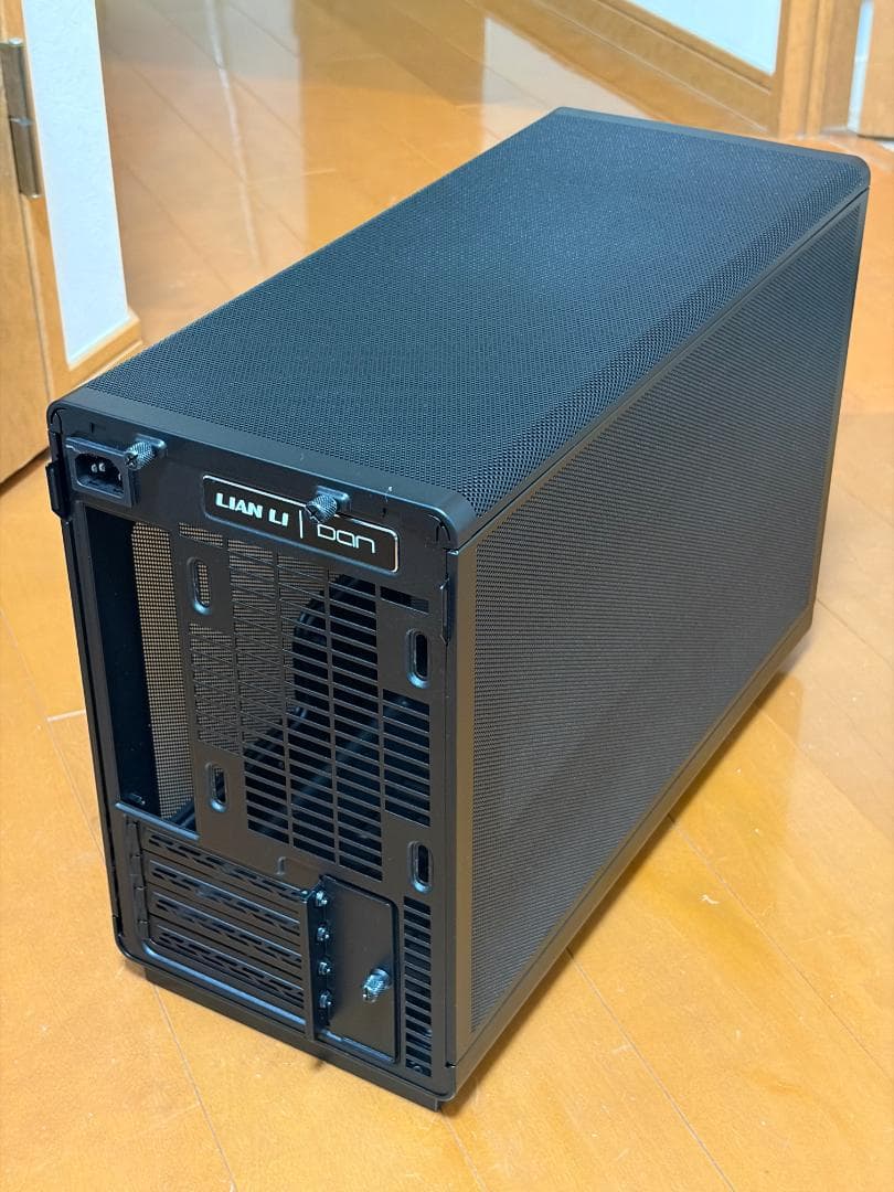 LIAN LI A3-mATX-WD 黒 ウッド micro-ATX PCケース