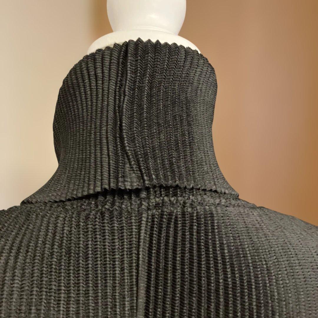 未使用品スペッチオSPECCHIO黒シャトルプリーツロングカーディガン風上着素敵