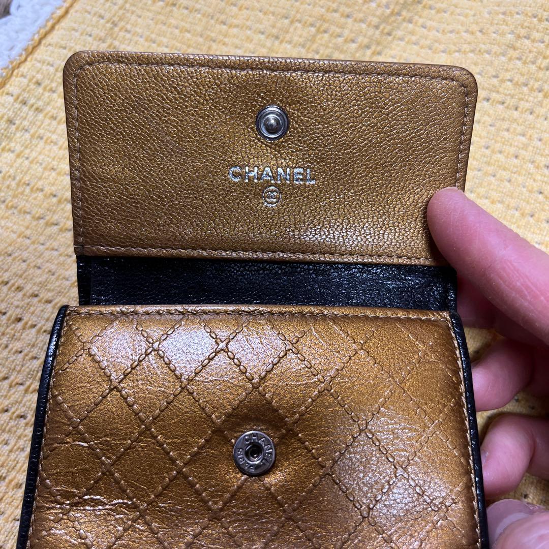 CHANEL三つ折り財布