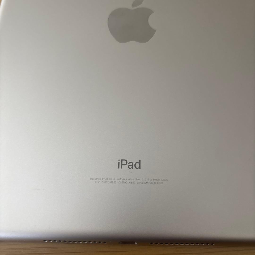 iPad 第五世代 本体　32GB