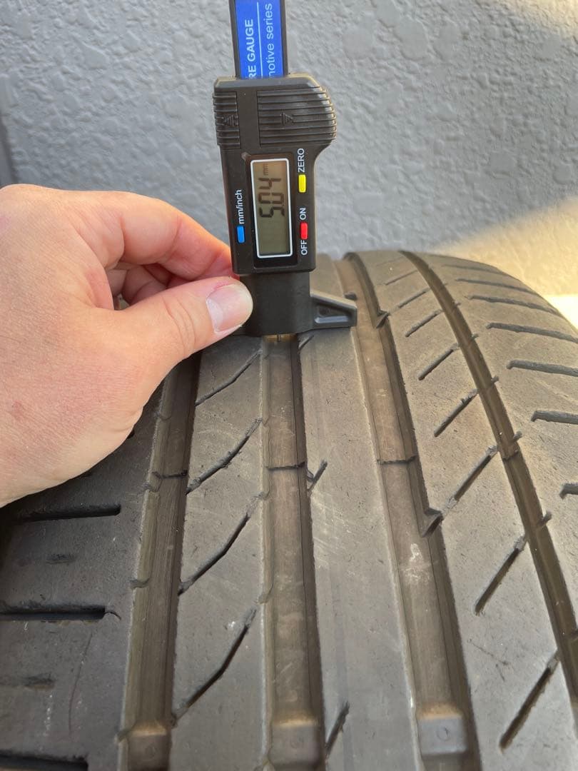 送料込み　ContiSportContact5 225/40R19 2本
