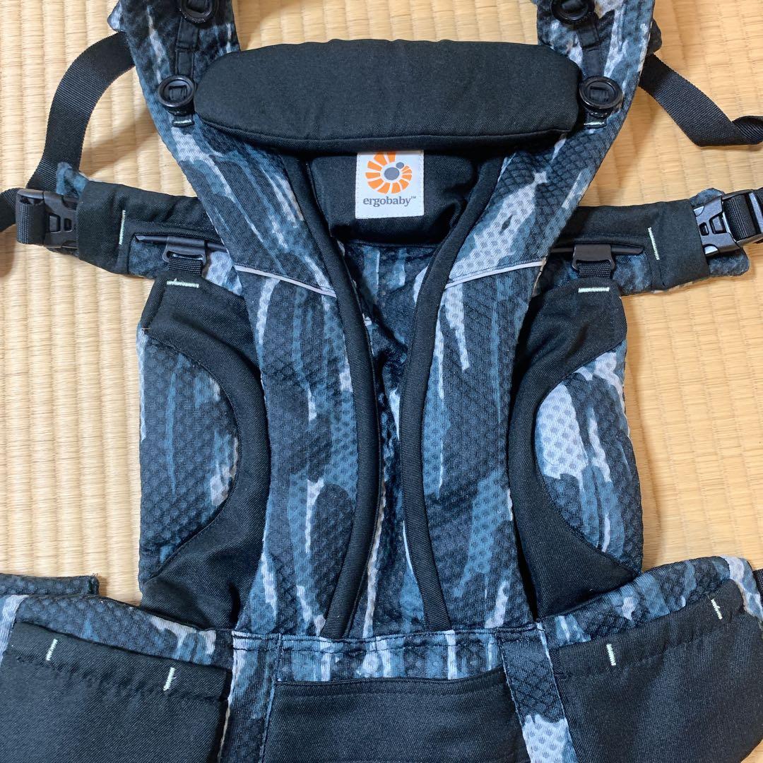 【ergobaby】OMNI 抱っこ紐・おんぶ紐 迷彩 よだれカバー付き