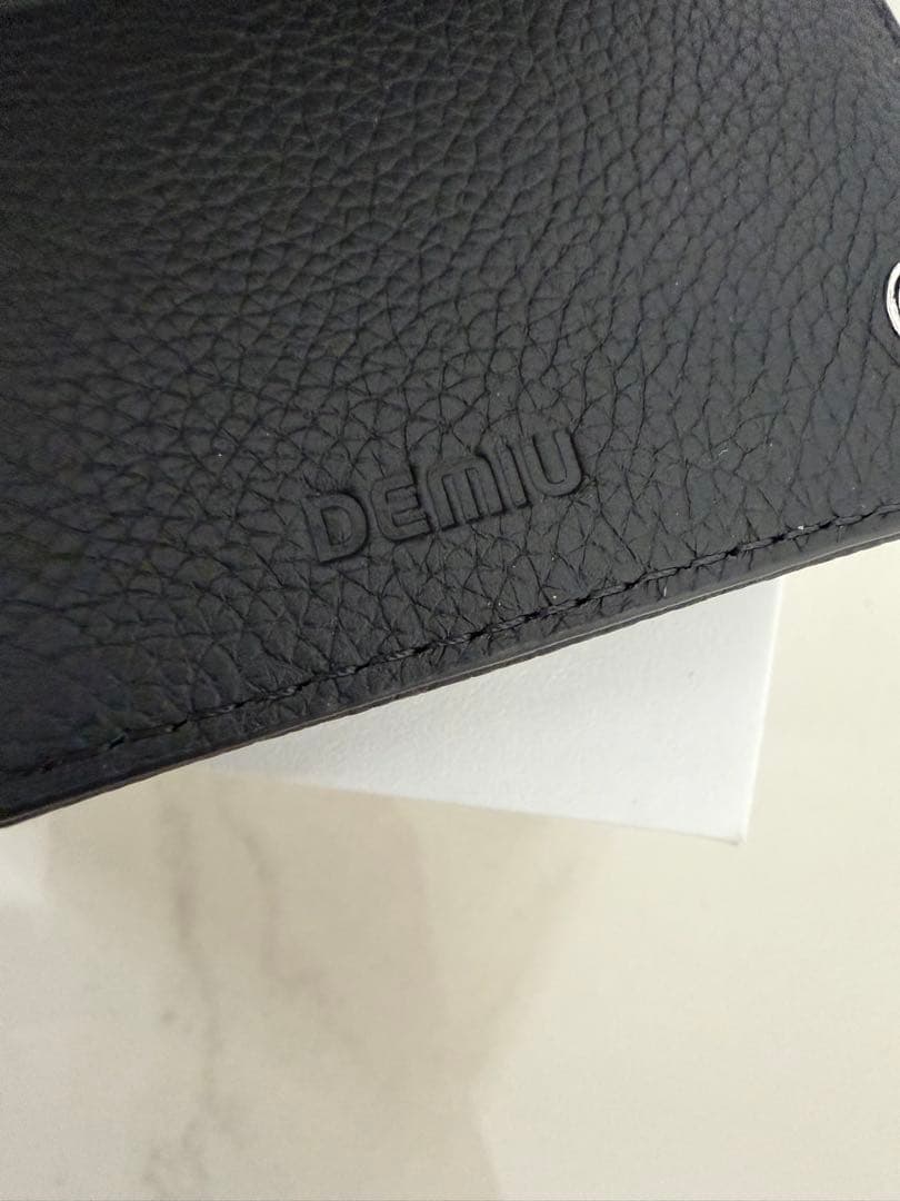 DEMIU デミュウ　iPhone17pro 本革ケース　ブラック