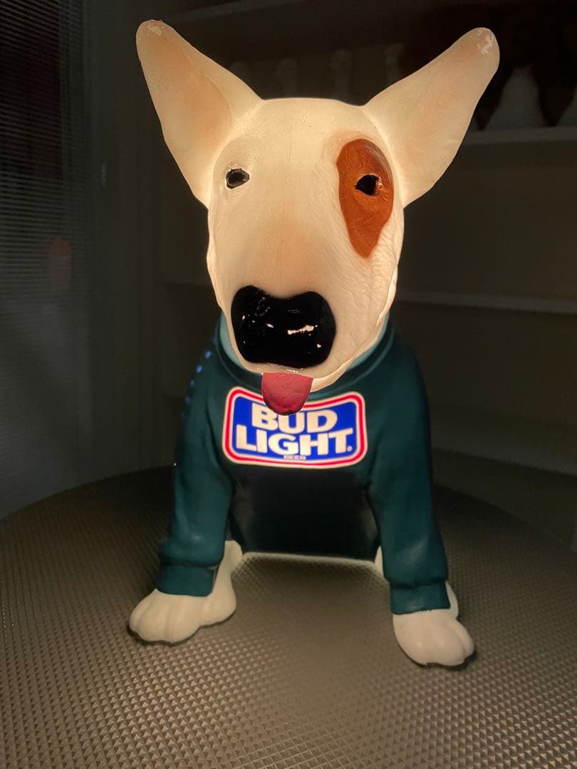 Bud Light 犬　スパッツマッケンジ