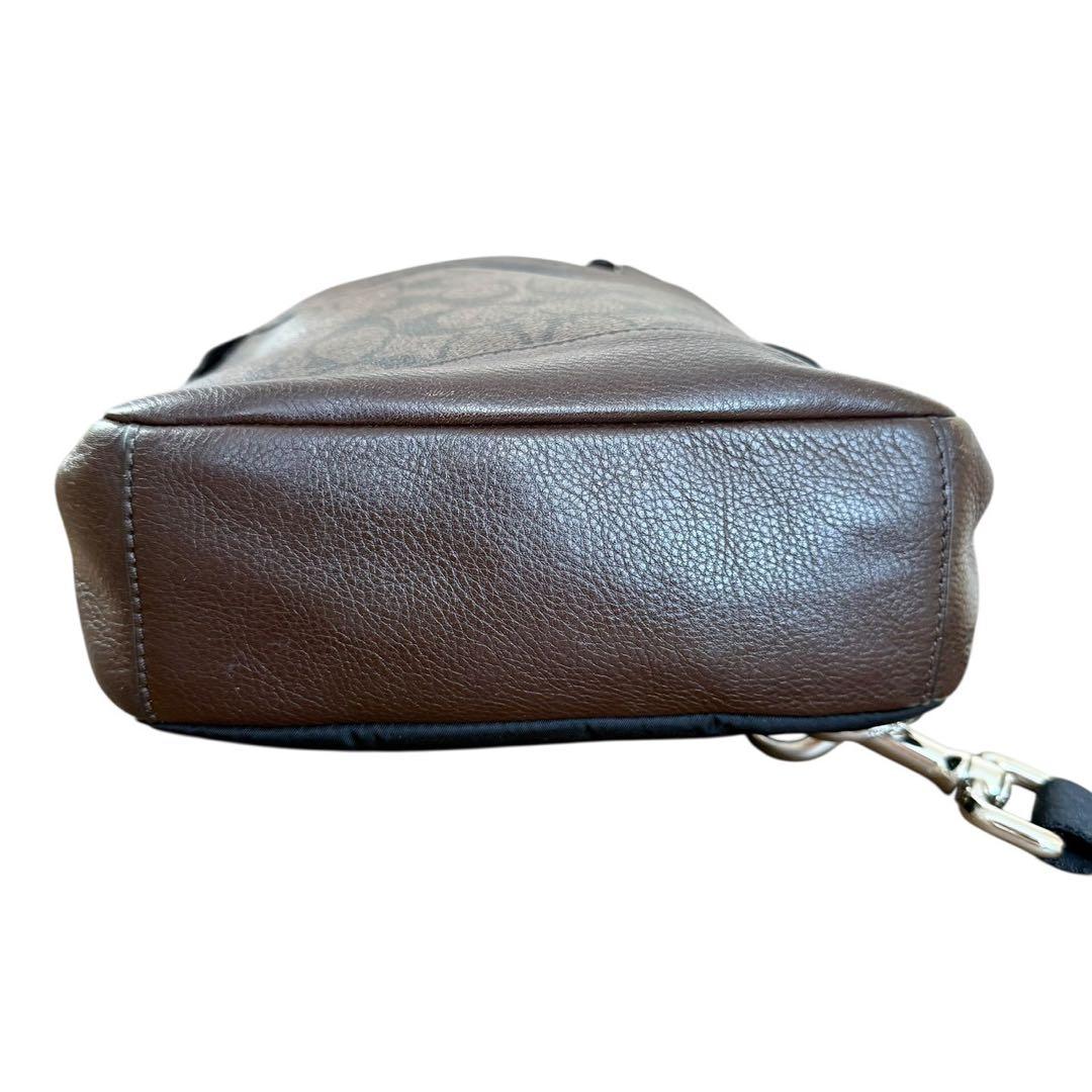COACHショルダーバッグ　ボディバッグ