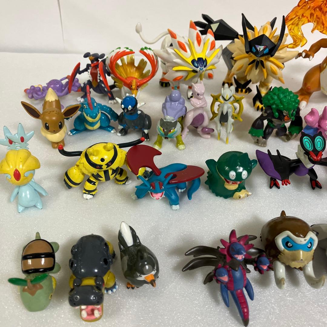 ポケモン　モンコレ　フィギュア