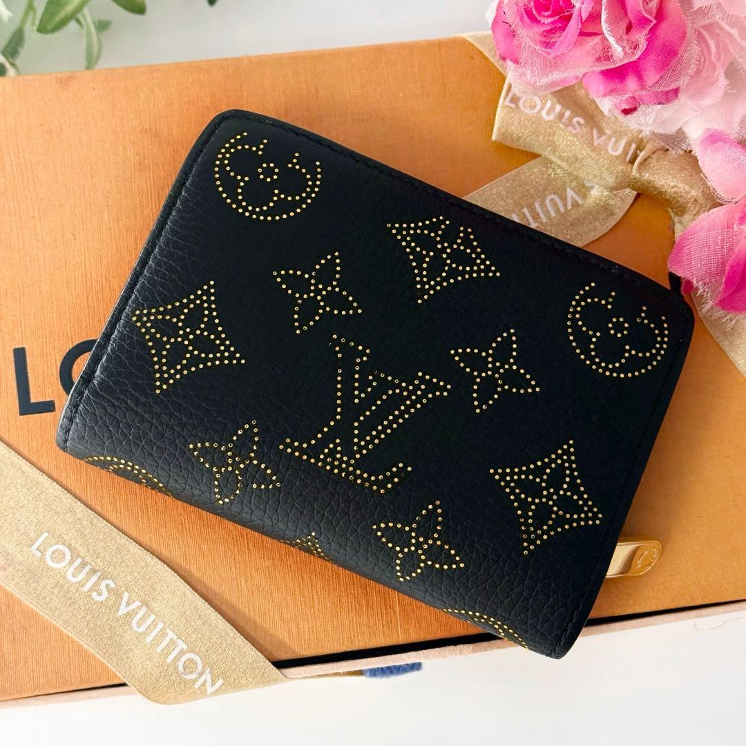 極美品23年AW限定✨ルイヴィトン マヒナ クレア 二つ折り財布 ノワール 黒