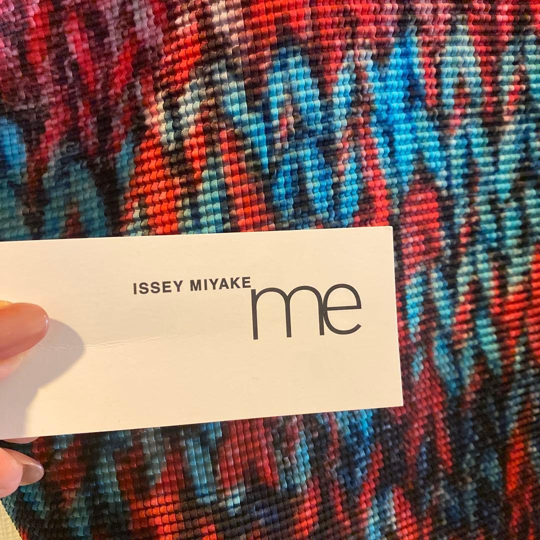 ISSEI MIYAKE me 半袖 Tシャツ 赤・青・黒