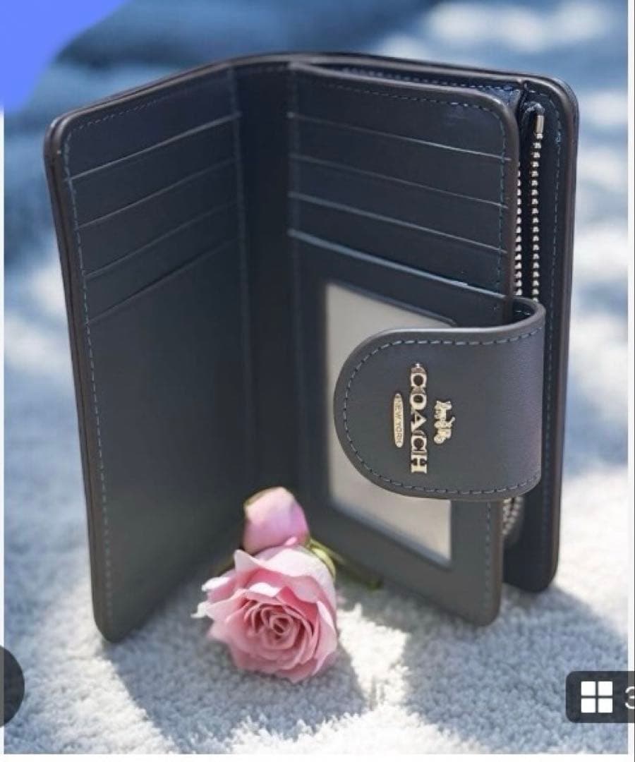 【新品】COACH 二つ折り財布新品