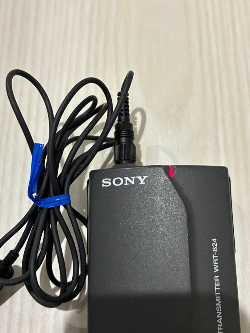 短時期使用SONY WRT-824 UHFシンセサイザー ワイヤレスマイクロホン
