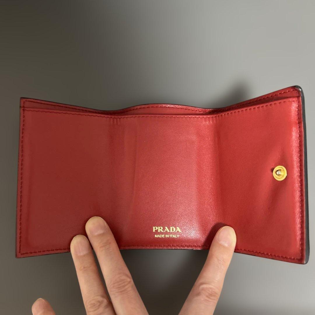 PRADA-財布
