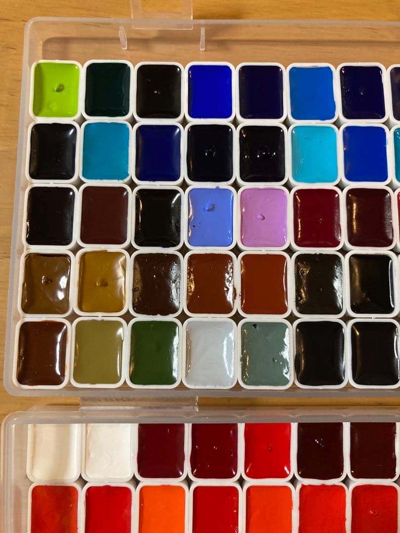 ホルベイン 透明水彩絵の具　全108色　小分けセット ケース付き