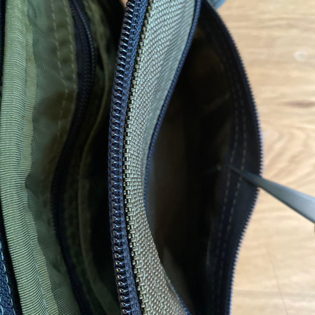 【極美品】BRIEFING ブリーフィング　ハンディポーチFITです。米国製