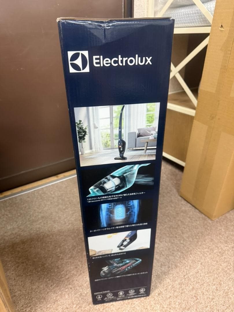 未使用 Electrolux エルゴラピード ZB3513DB コードレス掃除機