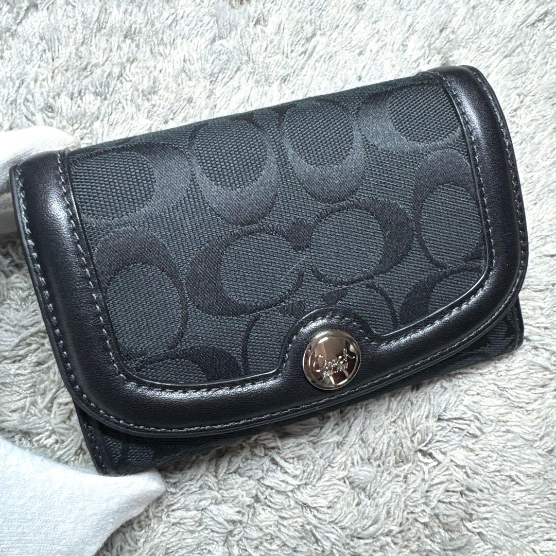 COACH コーチ 三つ折り財布 フラップ式 シグネチャー柄 ブラック