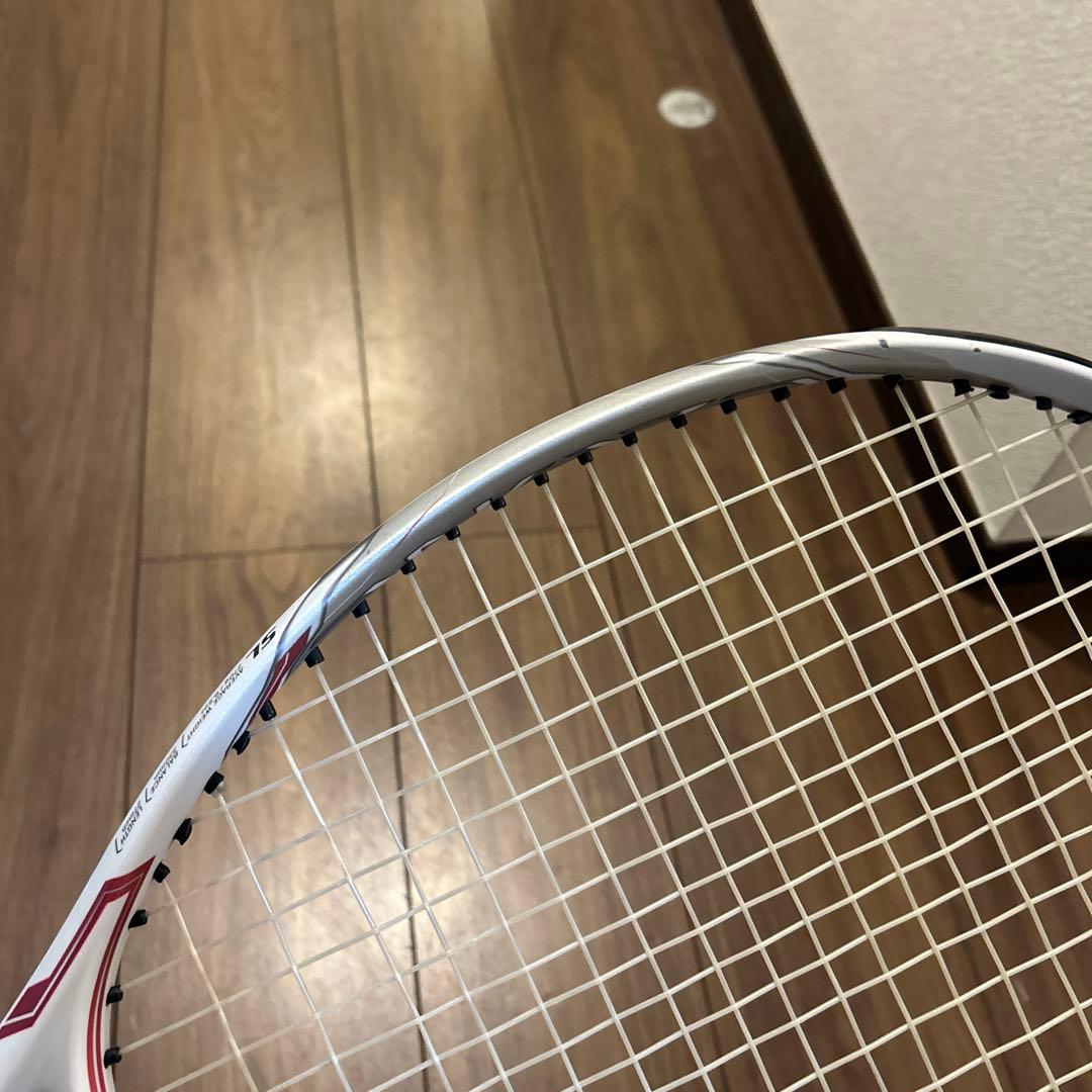 大坂なおみモデル YONEX EZONE ホワイト/ピンク
