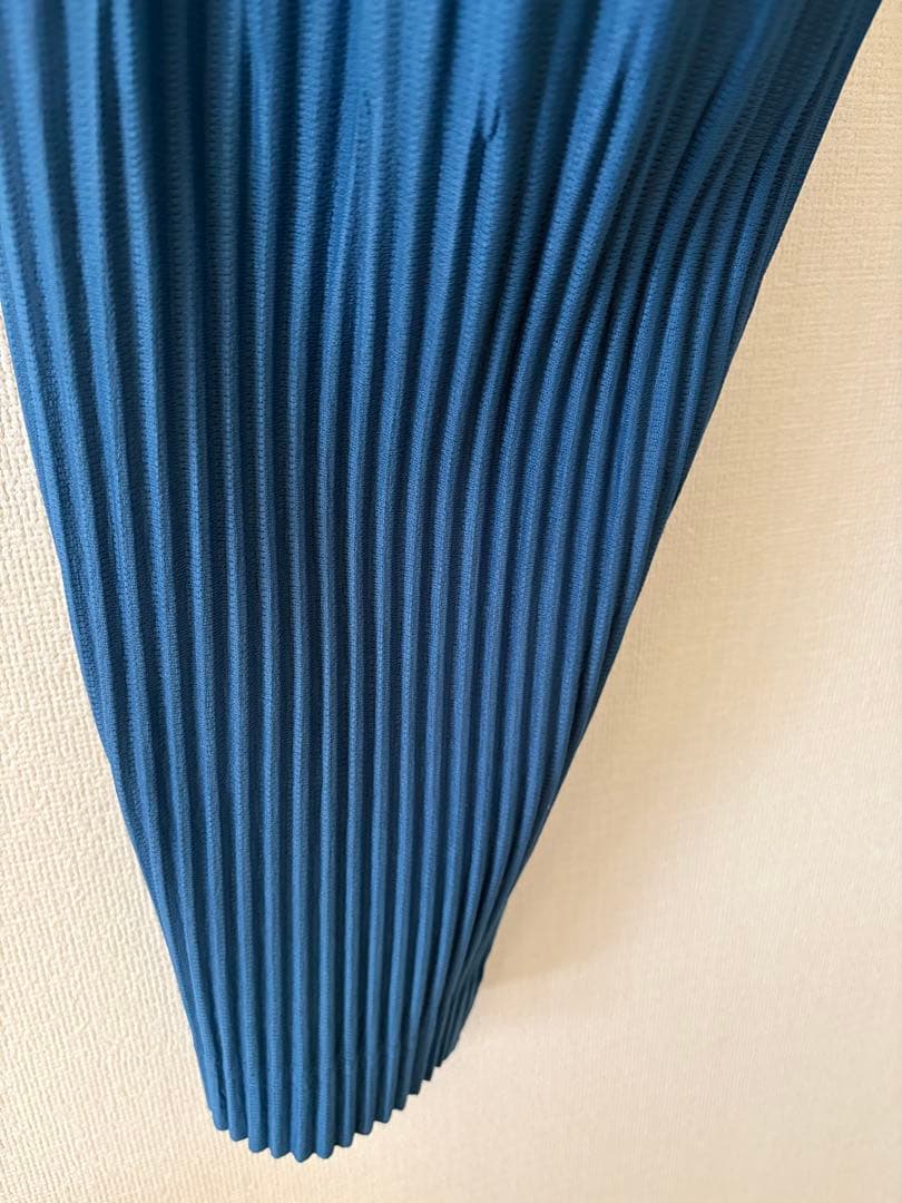 HOMME PLISSÉ ISSEY MIYAKE COLOR PLEATS