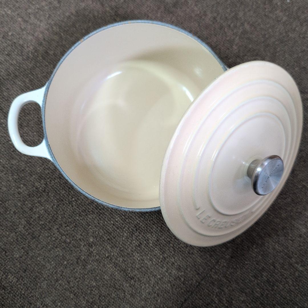 LE CREUSET 18センチ鍋ココット 人気カラーデューン