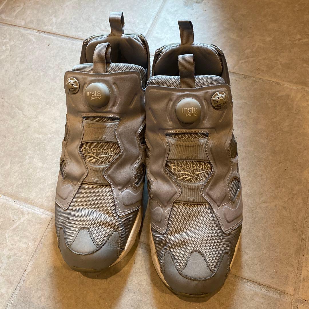 Reebok ポンプフューリー　グレー