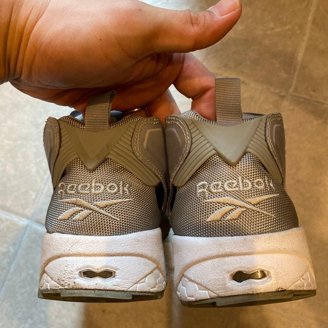 Reebok ポンプフューリー　グレー