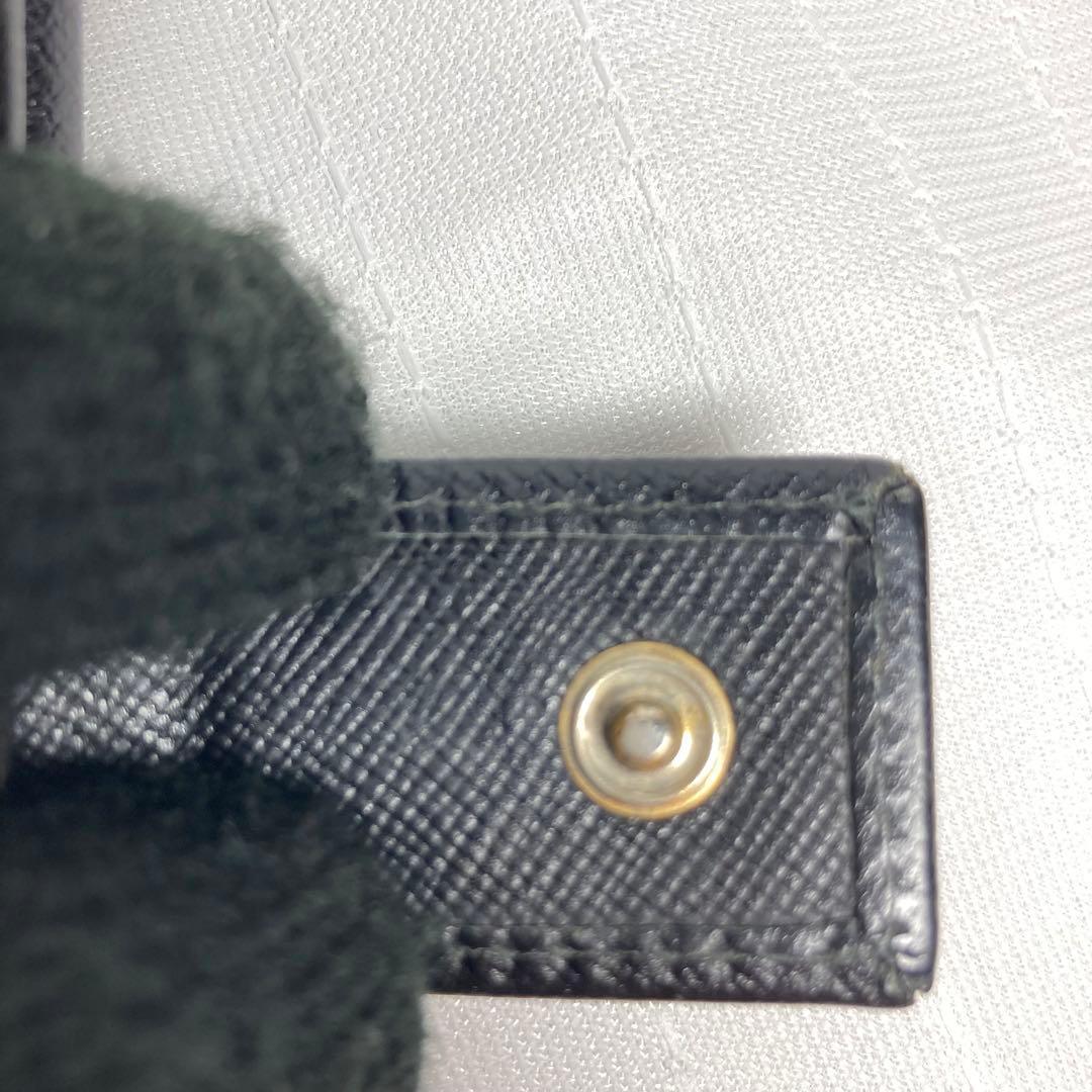 PRADA プラダ 二つ折り財布 サフィアーノレザー 三角ロゴ ブラックWホック