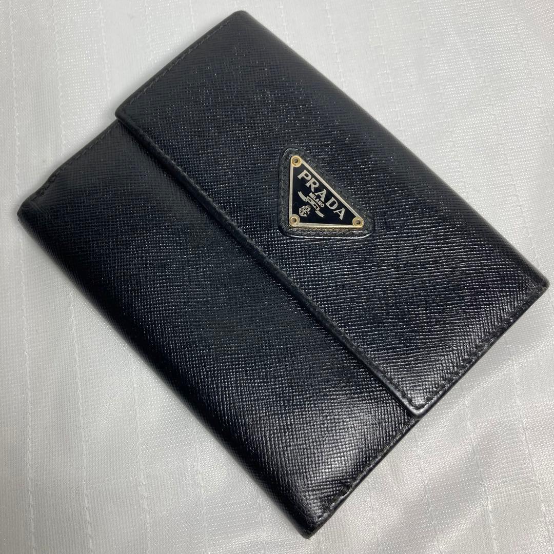 PRADA プラダ 二つ折り財布 サフィアーノレザー 三角ロゴ ブラックWホック