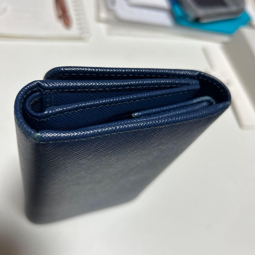 美品❣️PRADA サフィアーノレザー 三つ折り財布 ネイビー
