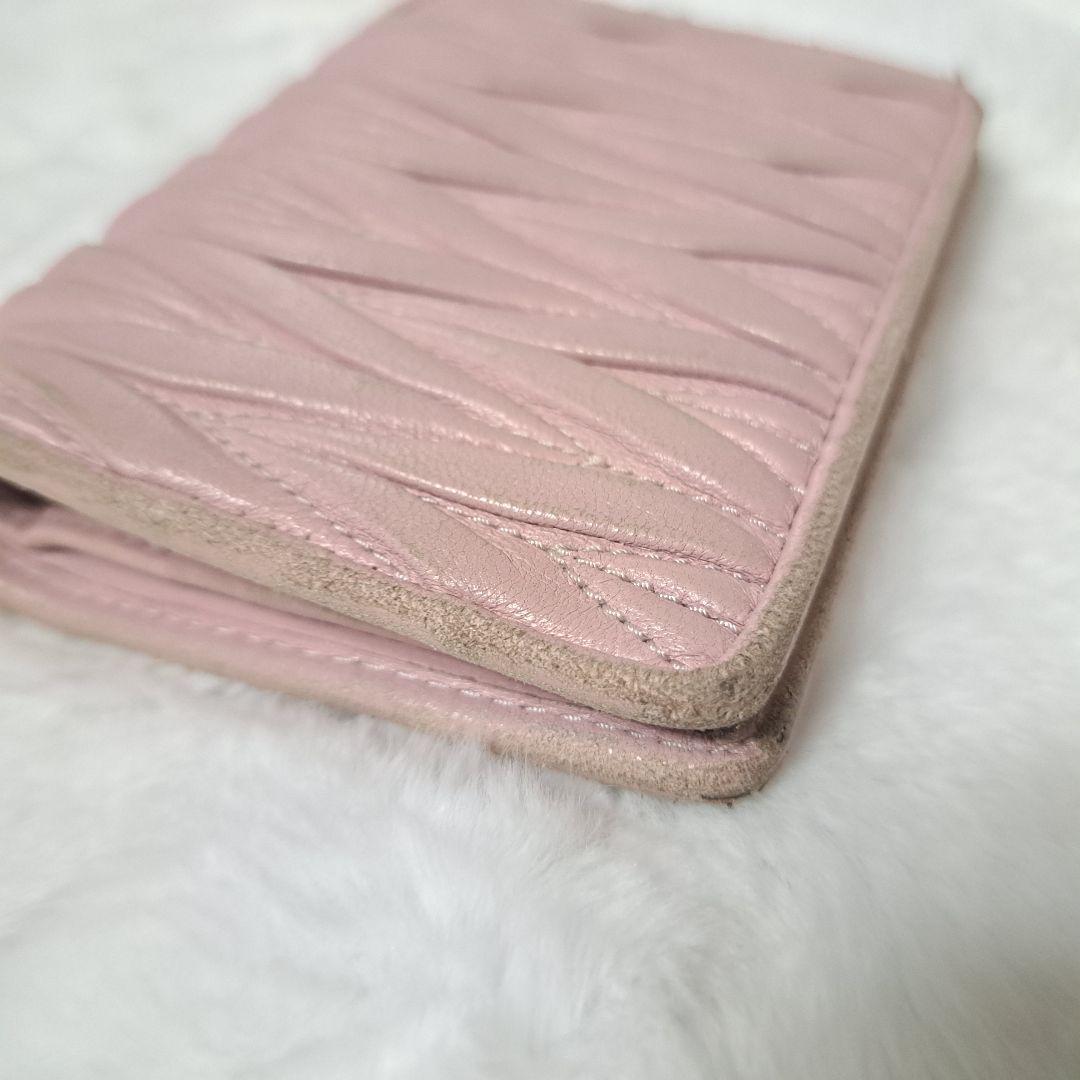 MIU MIU ミュウミュウ マテラッセ 二つ折り財布 ピンク 現行