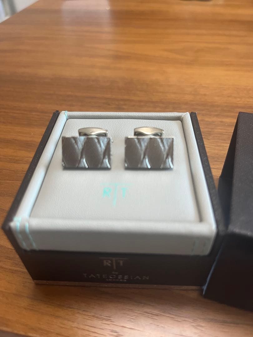 oVo‼️ 値下げしました⭐️新品未使用　TATEOSSIAN カフス