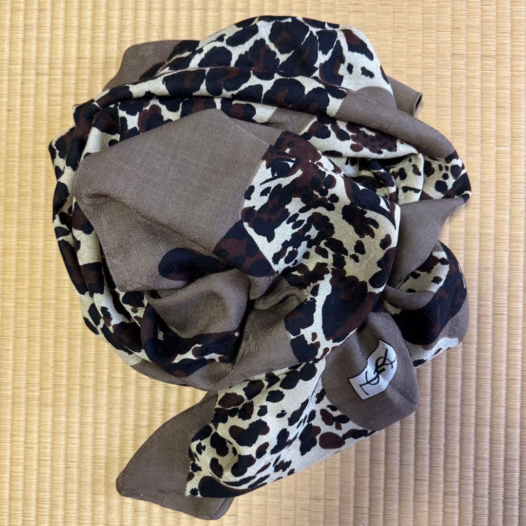 イブサンローランYvesSaintLaurent 大判ストールヒョウレオパード柄