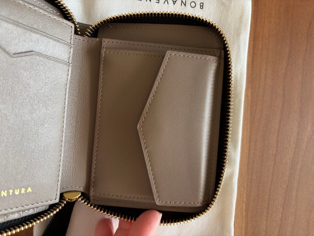 BONAVENTURA ミディアム ジップウォレット 箱、保証書付き(未登録)