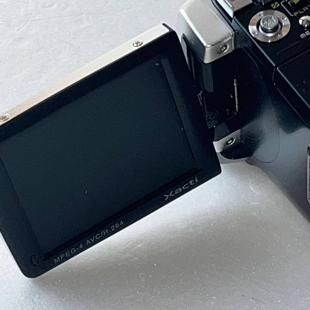 SANYOデジタルムービーカメラXacti DMX-CG65シルバー⭐️実働美品