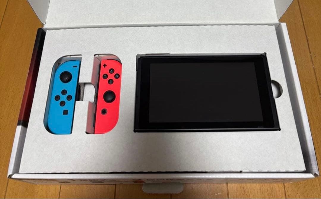 ハ*ル様 Nintendo Switch 本体 青/赤
