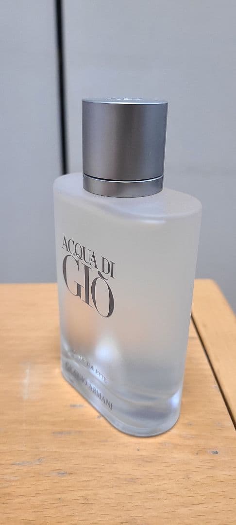 Giorgio Armani Acqua di Gio 男性用香水