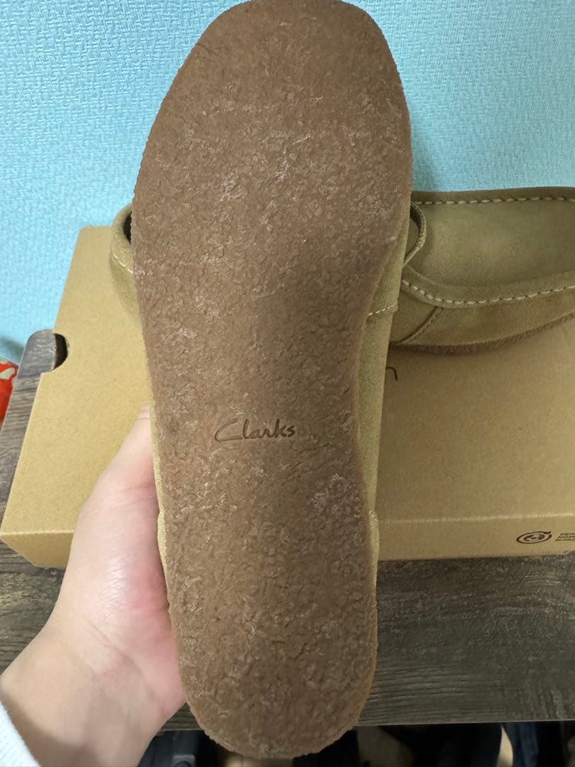 Clarks ベージュ スエード モカシン
