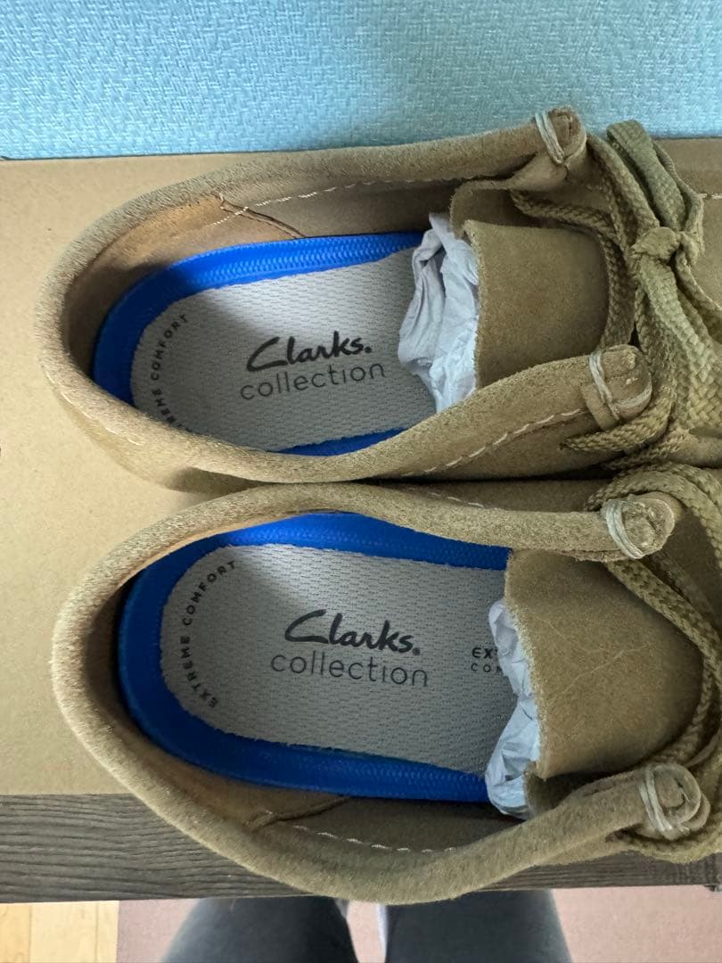 Clarks ベージュ スエード モカシン