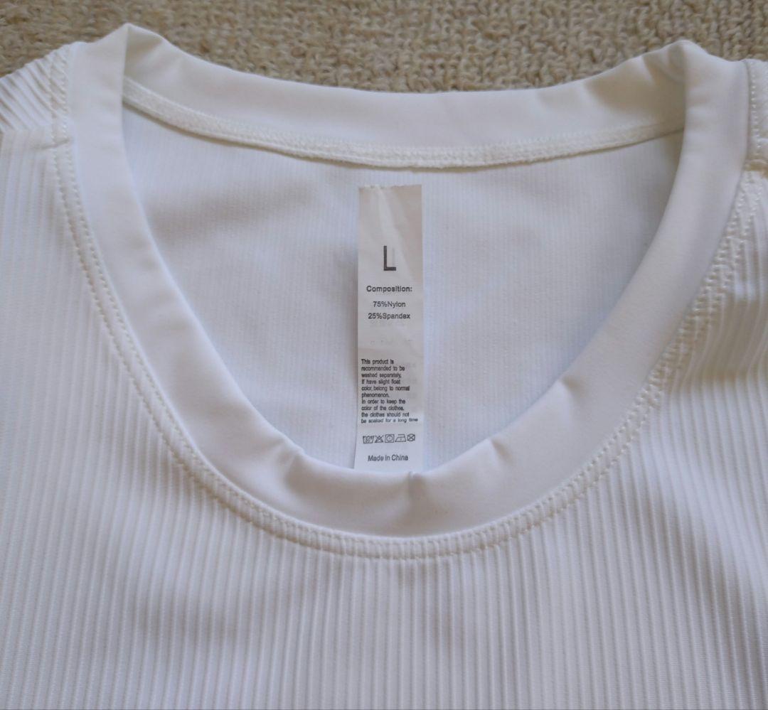 新品、未使用 alo yogaヨガウェア 白