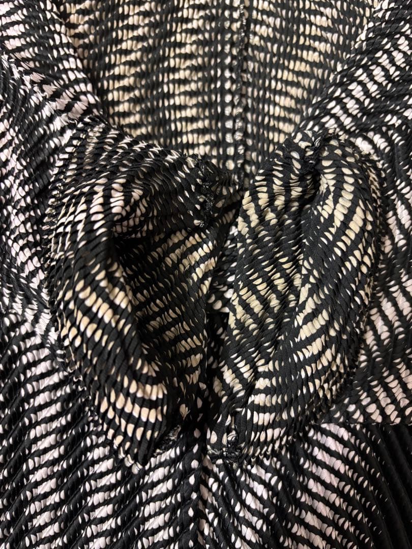 ISSEY MIYAKE 総柄 テーラードジャケット