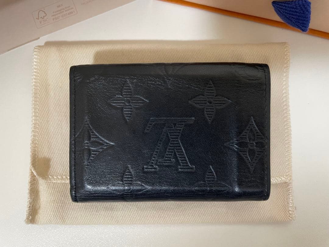 【美品】ルイヴィトン　モノグラム　シャドウ　ディスカバリー　三つ折り財布