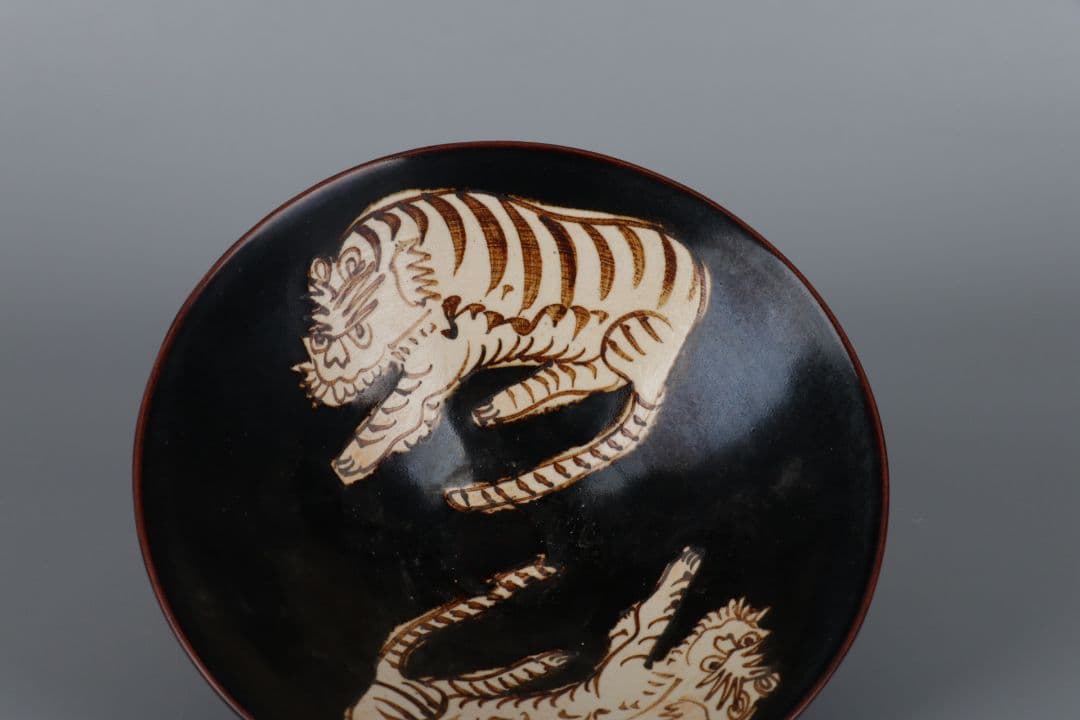 宋吉州窯手彫り絵画虎柄笠椀  景徳鎮 陶磁器 装飾品 現代工芸品 美術品 置物