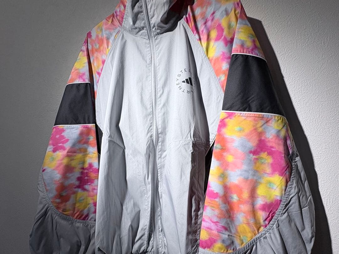 新品未使用 adidas by ストラマッカートニーウィンドブレーカー S