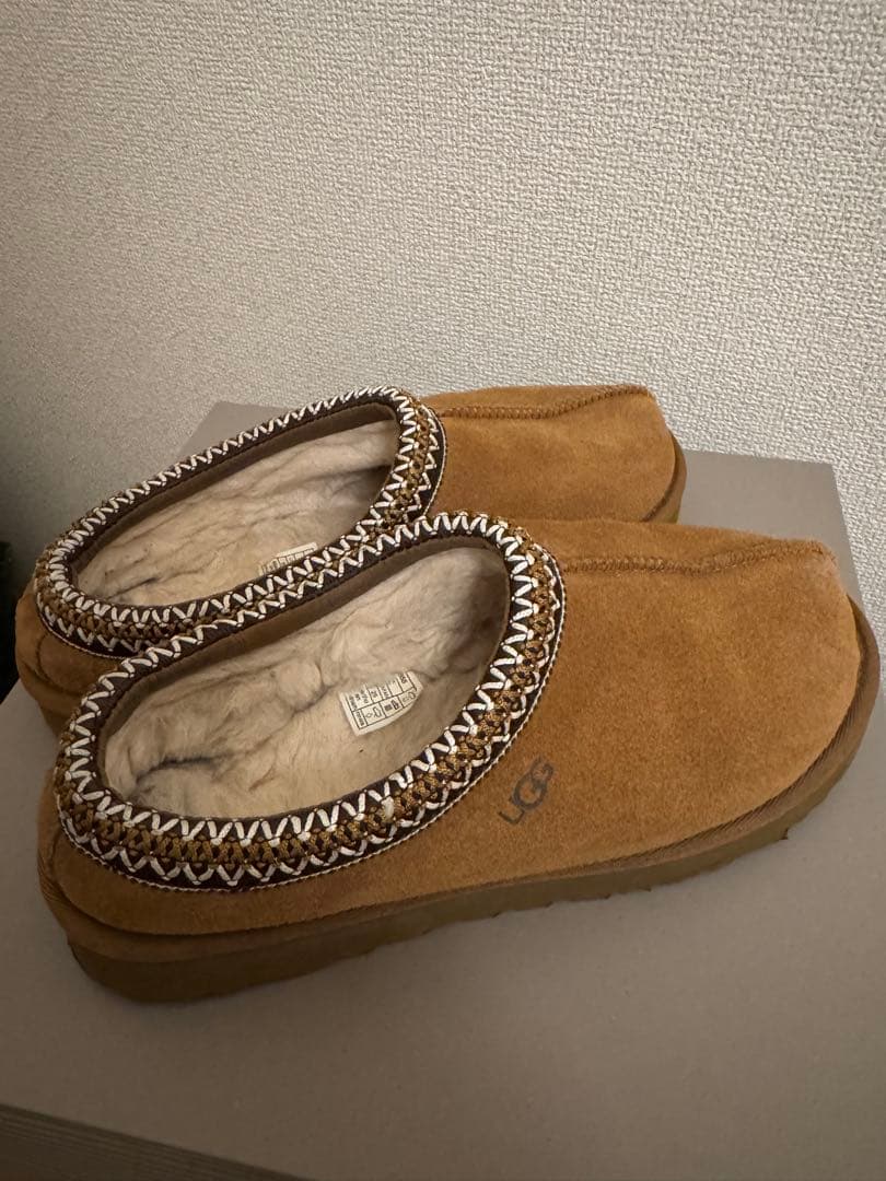 UGG ブラウン スリッポンムートン