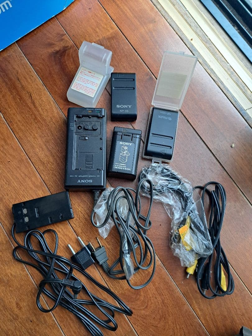 Sony Handycam 8倍ズーム ビデオカメラ本体