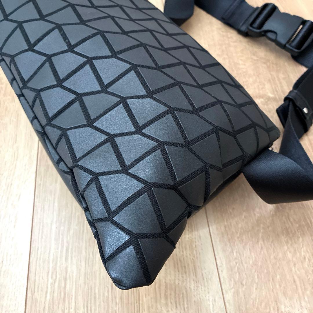 【一度のみ使用】chi.wata ボディバッグ ショルダーバッグ