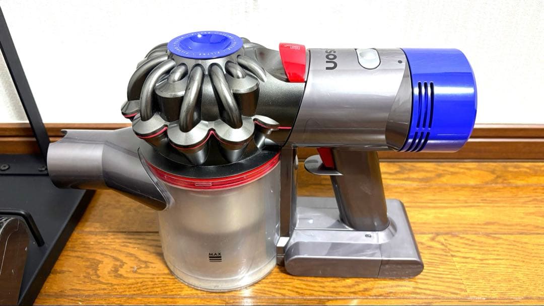 【現状渡し 金属製スタンド付】Dyson V7 slim sv11